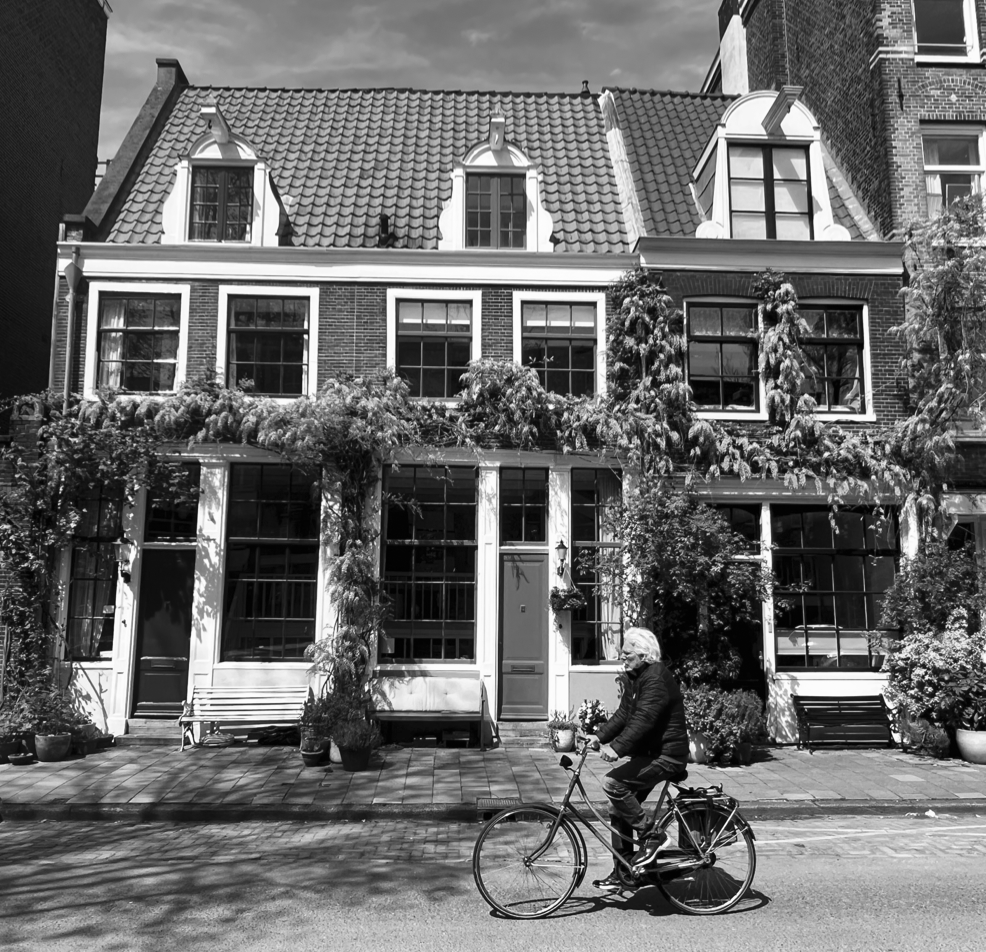 Modest housing for Dutch workers developed in the 17th century - nowadays one of the most sought after residential neighborhoods in Amsterdam