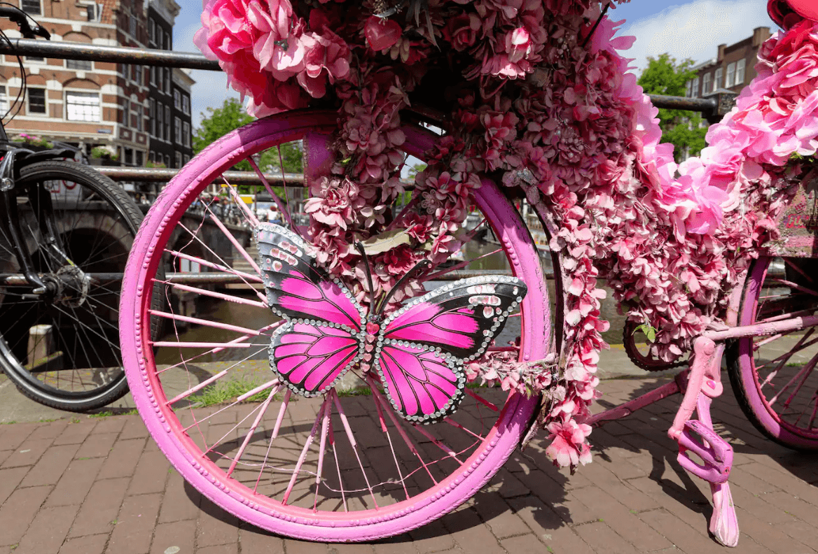 Humans of Amsterdam flowerbike man